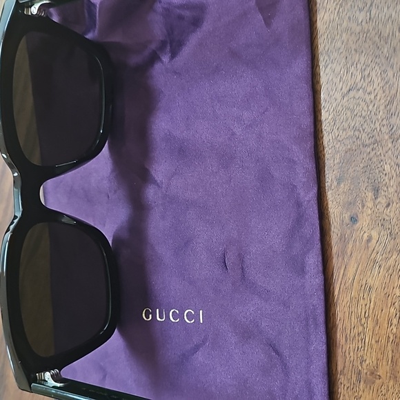 Gucci ladies sunglasses - Picture 6 of 6